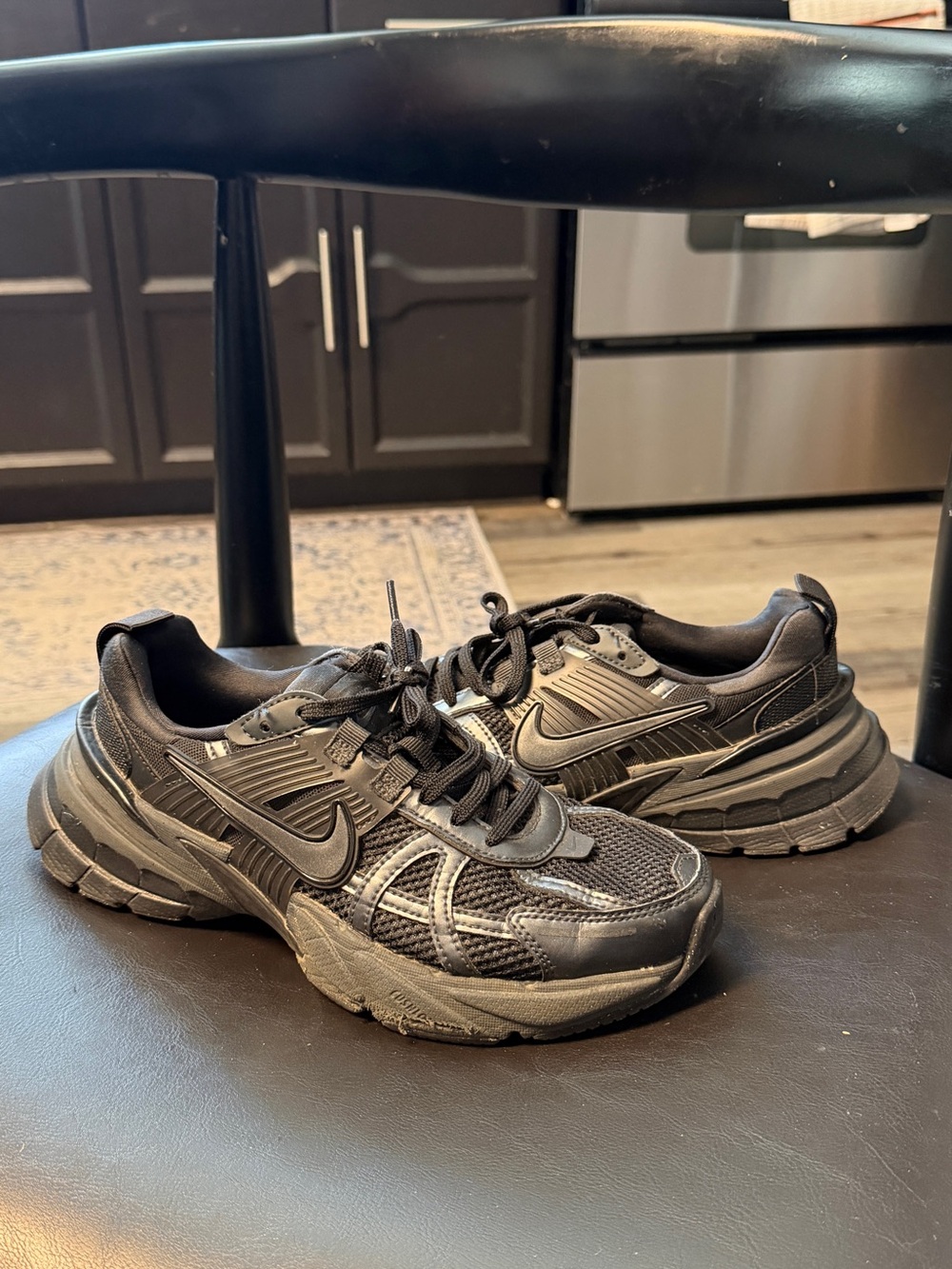 Nike Black V2K Women’s Training Sneakers - Picture 1 of 6